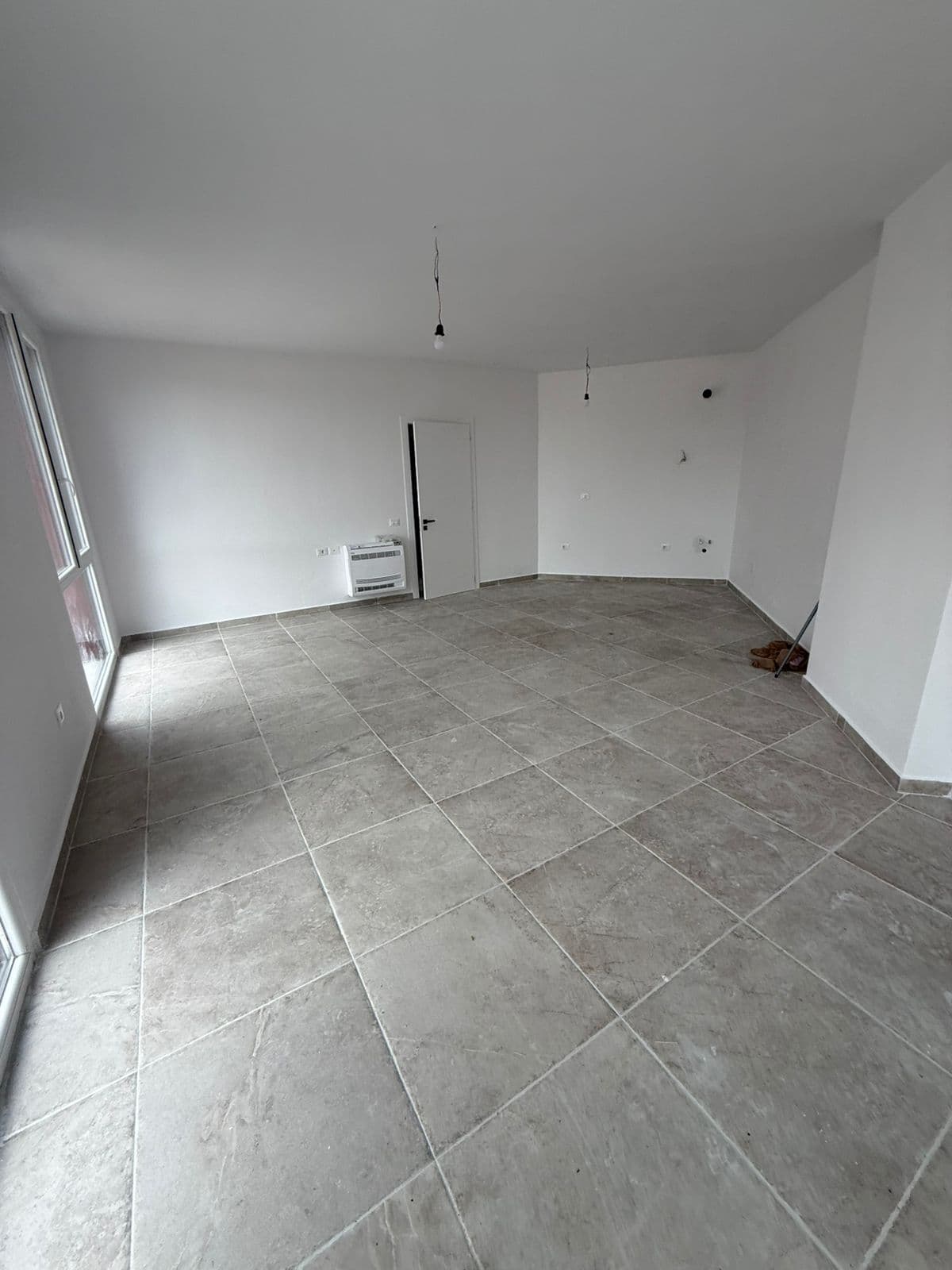 Qera, Apartament 2+1+2+Post Parkimi , Farmacia 10, Tiranë 2
