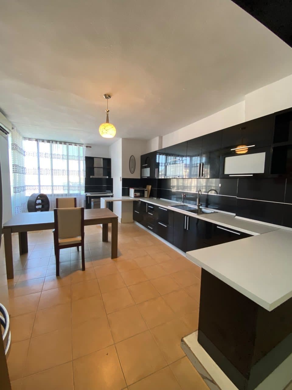 Qera, Apartament 2+1+ Aneks, Kristal Center, Tiranë – 980€ | 110 m²