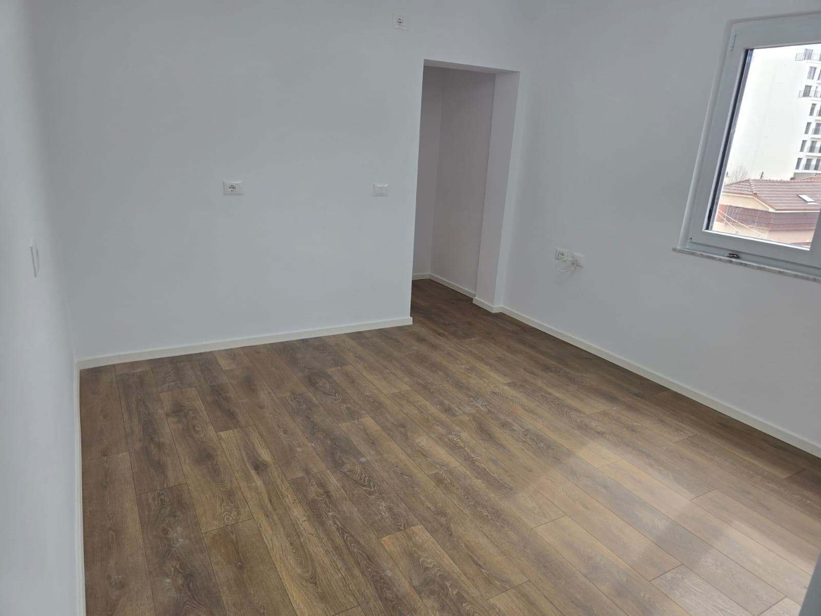 Shitet, Apartament 1+1, Shkolla e Kuqe, Tiranë 2