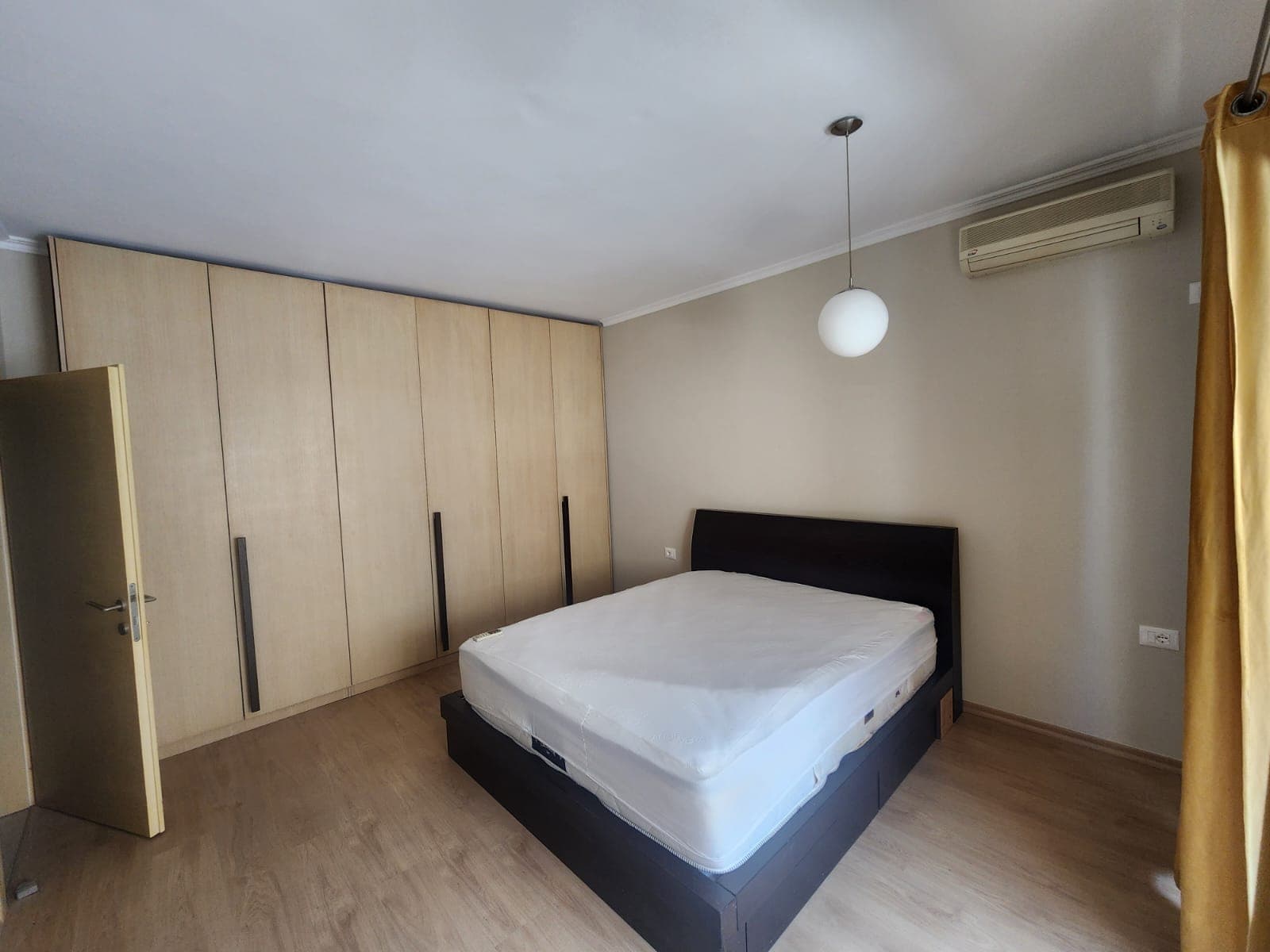 Qera, Apartament 2+1 , Komunën e Parisit, Tiranë 4