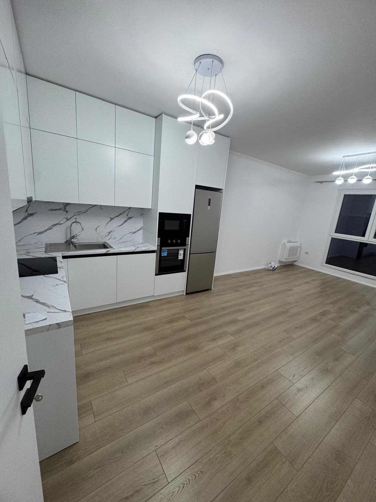 Qera, Apartament 3+1+2+2 Post Parking, Paskuqan, Tiranë - 50.000 Lekë | 120 m²