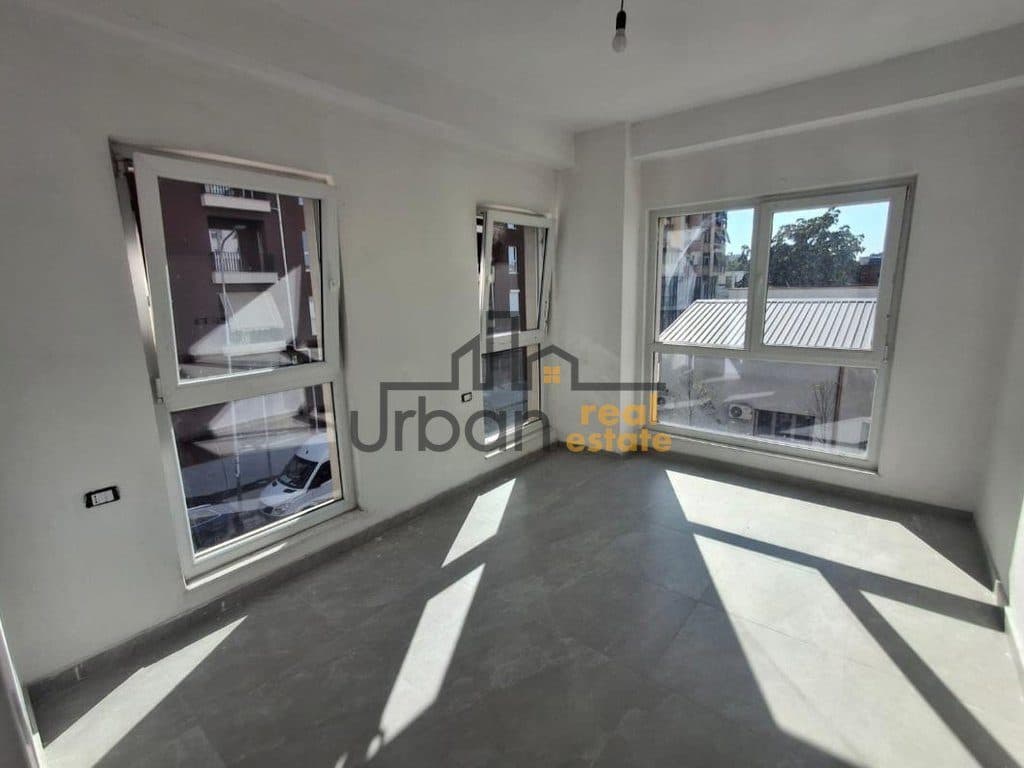 Qera, Apartament 2+1, Rruga Dritan Hoxha , Tiranë - 65,000 Lekë| 94 m² 4