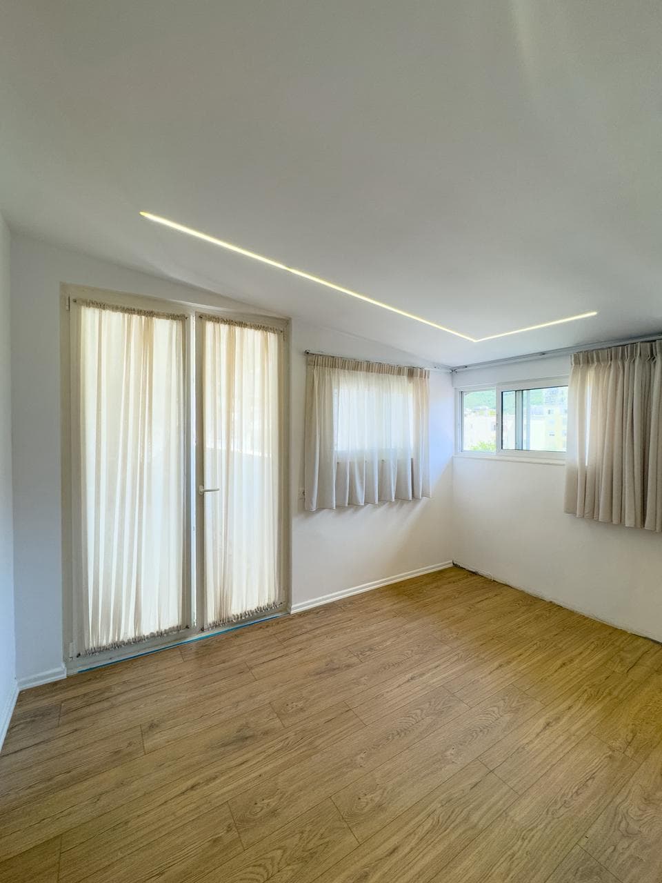 Shitet, Apartament 2+1, Fresku, Tiranë 4