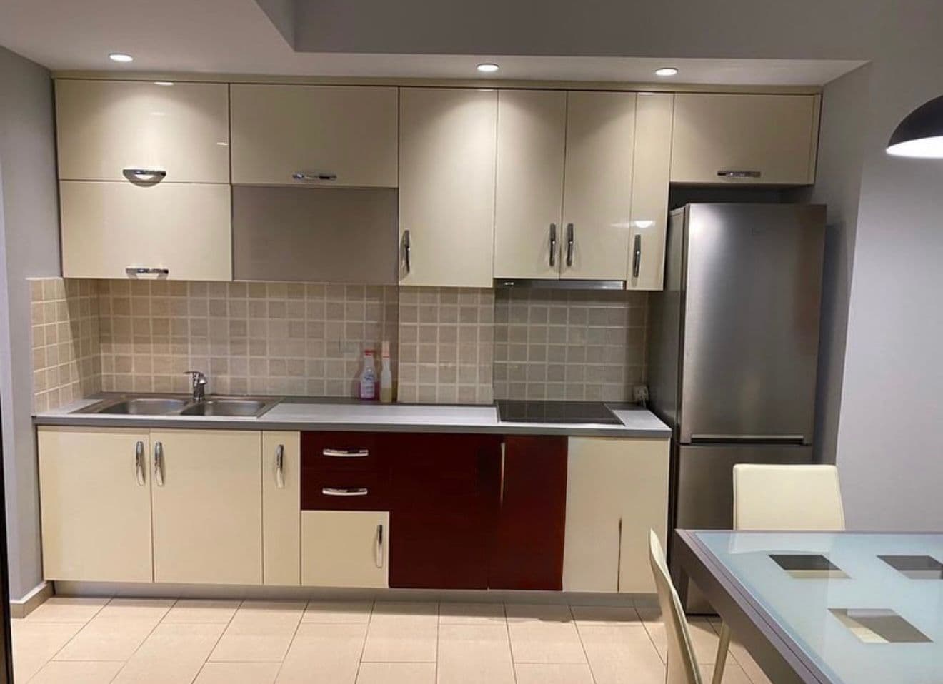 Qera, Apartament 2+1 , Komunën e Parisit, Tiranë 4