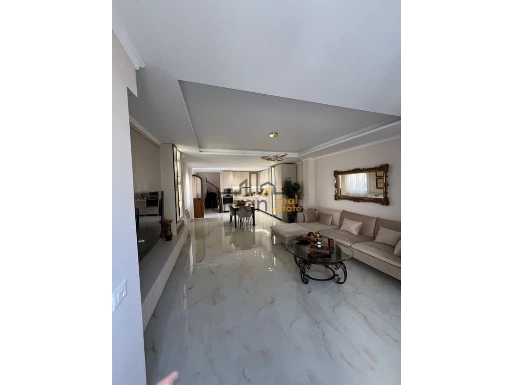 Qera, Vilë 2 Kate, Xhamllikun, Tiranë - 2000€ | 150 m² 4