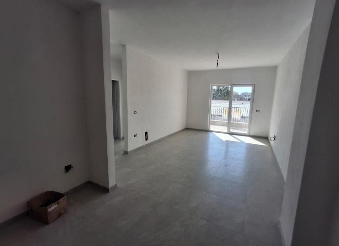Qera, Apartament 2+1, Rruga Dritan Hoxha , Tiranë - 65,000 Lekë| 94 m² 4
