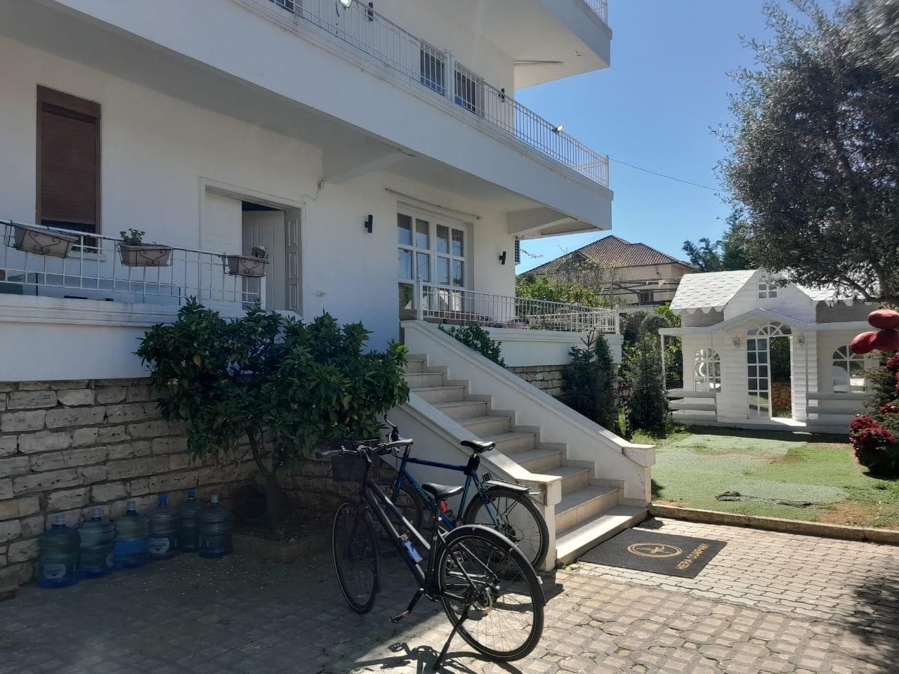 Qera, Vilë 3 Katëshe, Pranë Shkollës së Bashkuar, Tiranë