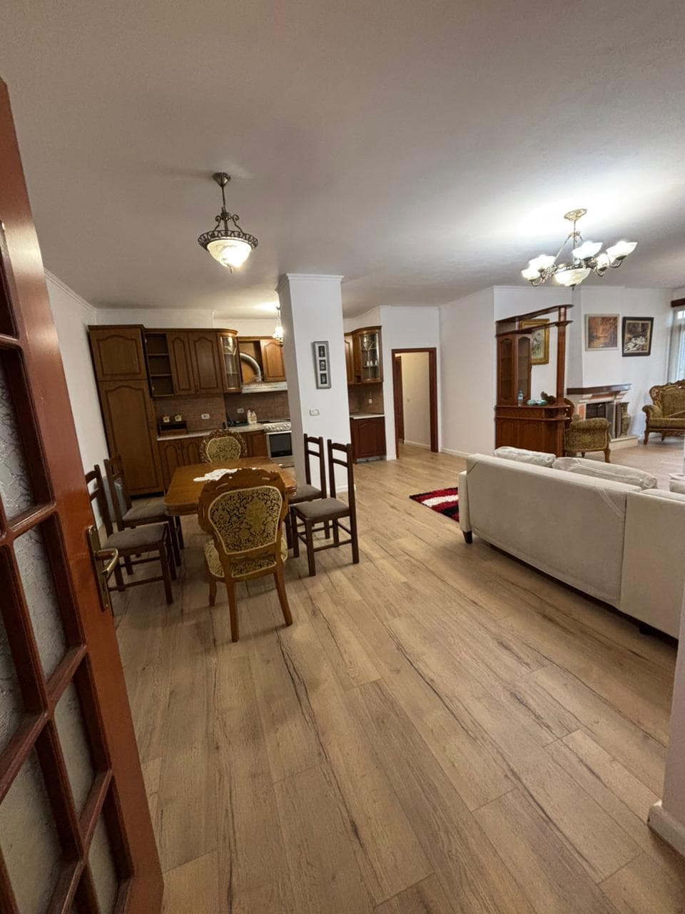 Qera, Apartament 3+1+2 , 21 Dhjetori, Tiranë 2