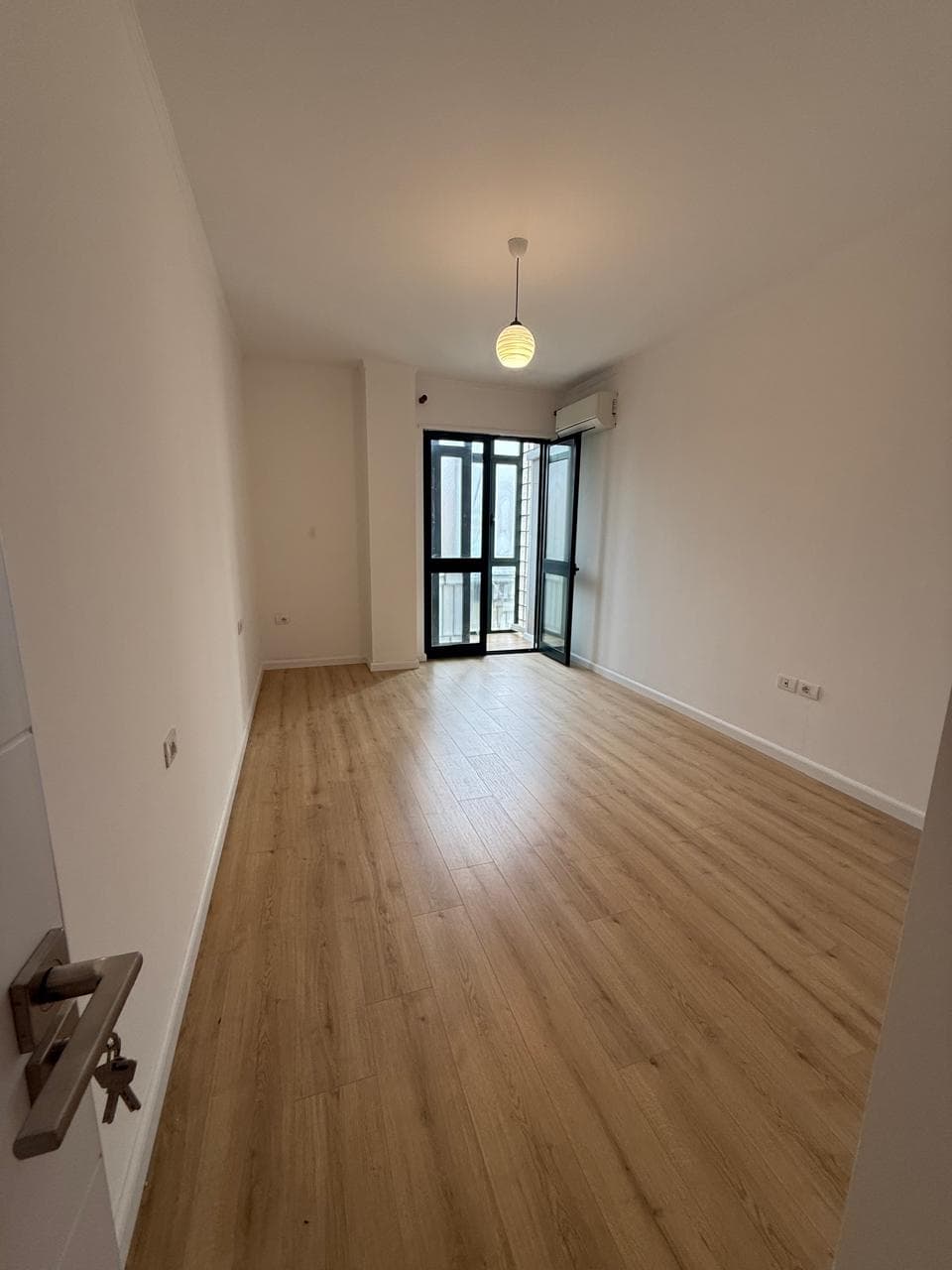 Shitet, Apartament 1+1 , Rruga e Kavajës, Tiranë - 192,000€ | 76 m² 3