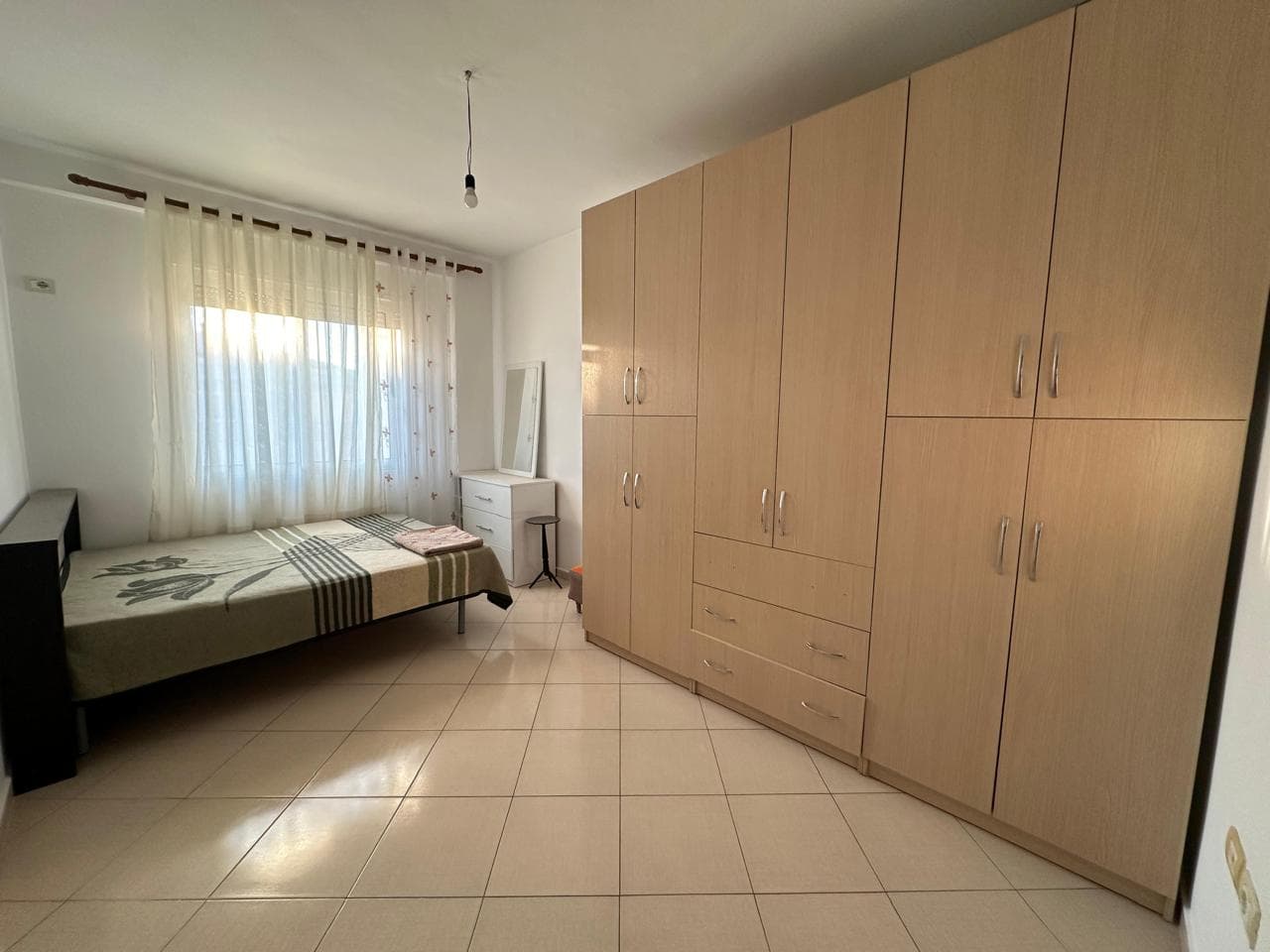 Qera, Apartament 1+1 , Fresku, Tiranë 4