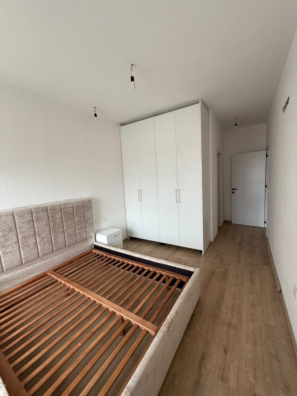 Shitet, Apartament 2+1+2 ,Kompleksi Aura, Tiranë 4