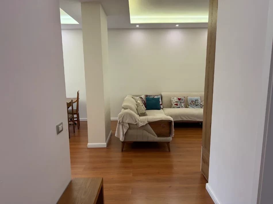 Qera, Apartament 2+1+2 , Liqeni i Thatë, Tiranë - 75.000 Lekë| 94 m² 4
