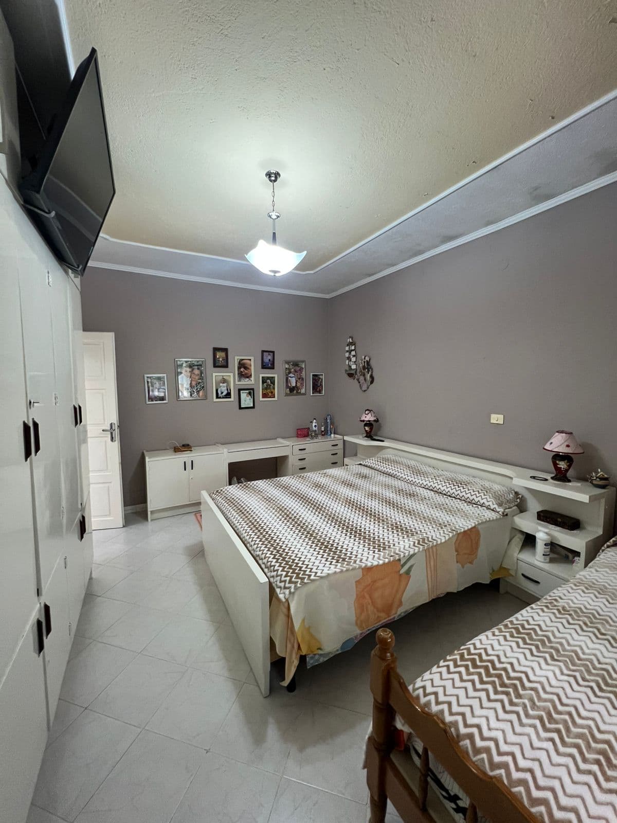Shitet, Vilë 3-Kate , Shkozë, Tiranë - 400000€ | 431 m²