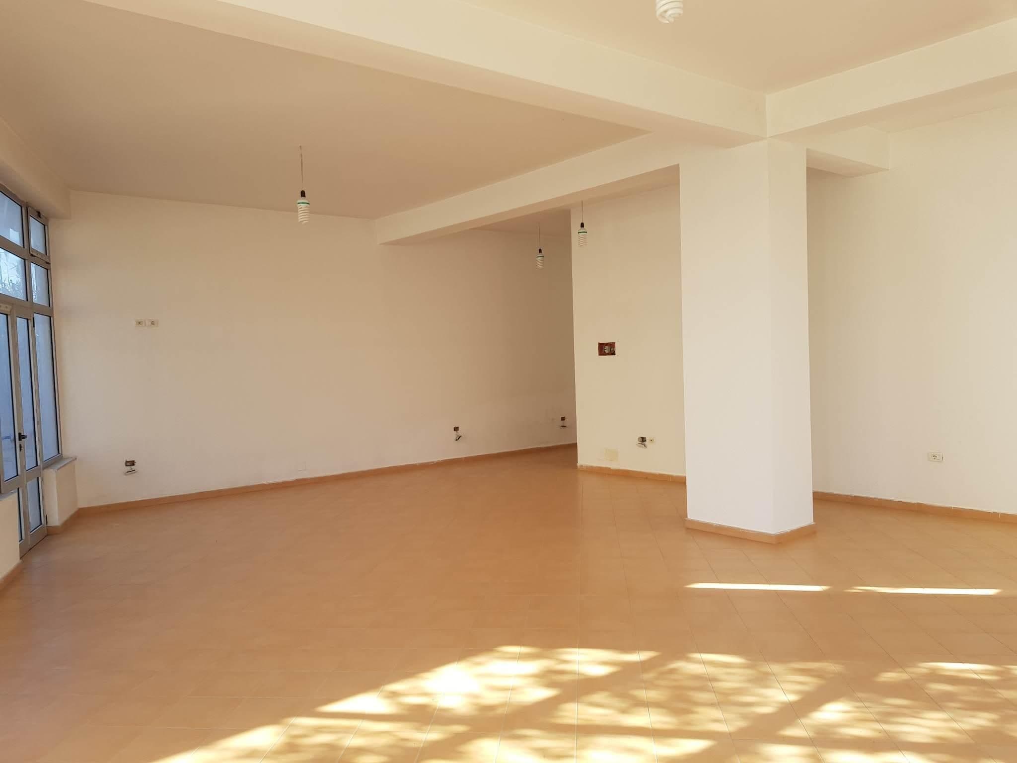 Shiten, Opsione Ambiente Biznesi dhe Dyqane, Rruga Kastriotët, Tiranë - duke filluar nga 1300€/m² 4