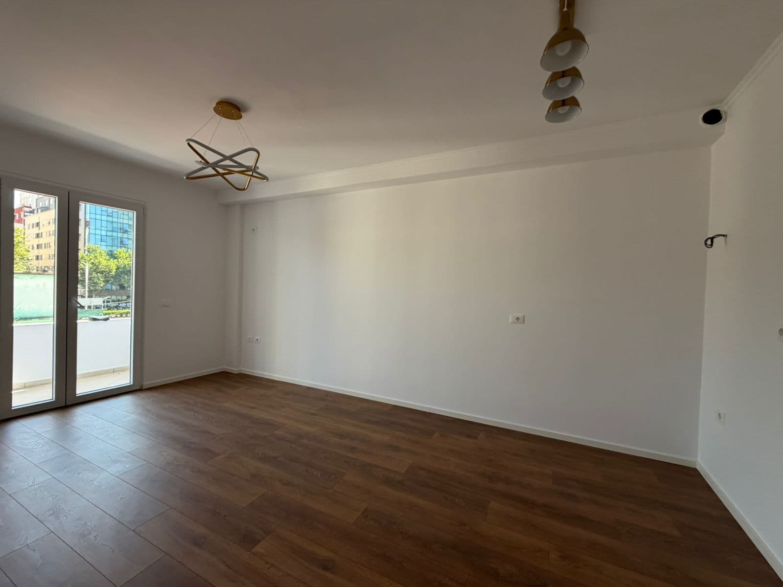 Shitet, Apartament 1+1 , Ruga Dritan Hoxha, Tiranë 2