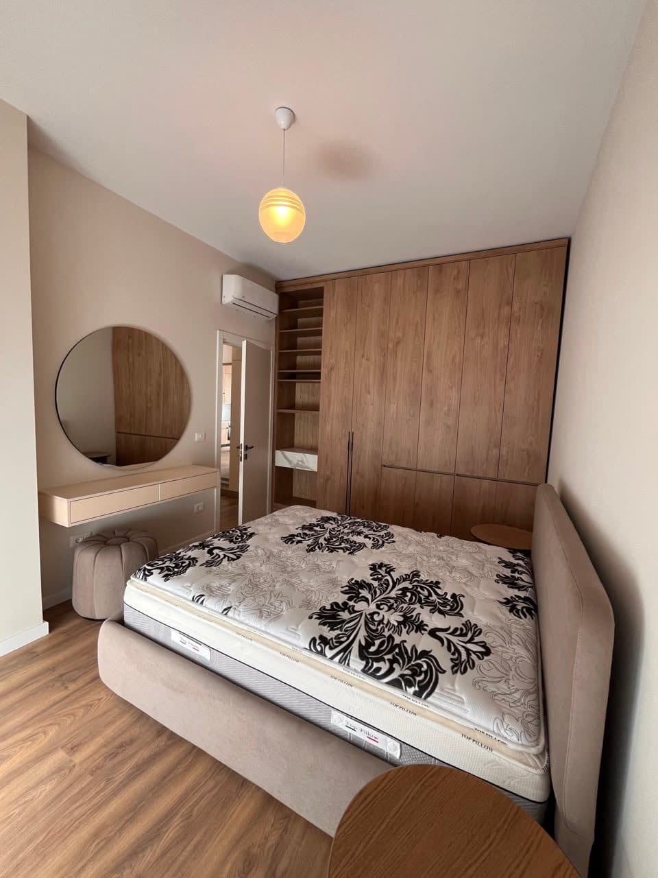 Qera, Apartament 1+1 , Siri Kodra, Tiranë - 75,000 Lekë| 73 m²