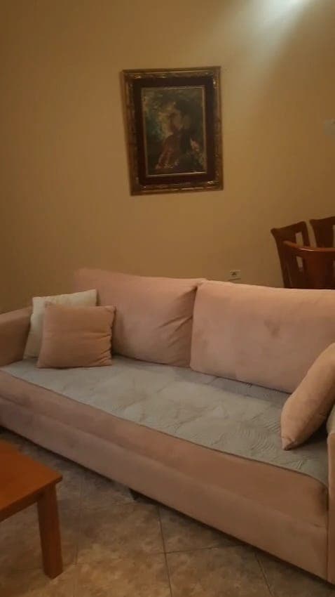 Shitet, Apartament 3+1+2, Buzë Rruge pranë SPAK, Tiranë