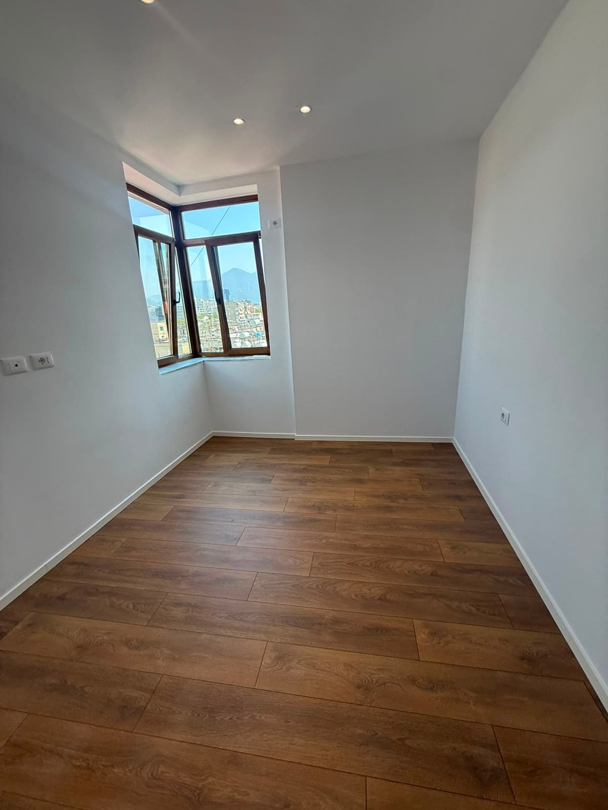 Shitet, Apartament 2+1 , Rruga Fadil Bodinaku, Tiranë 3