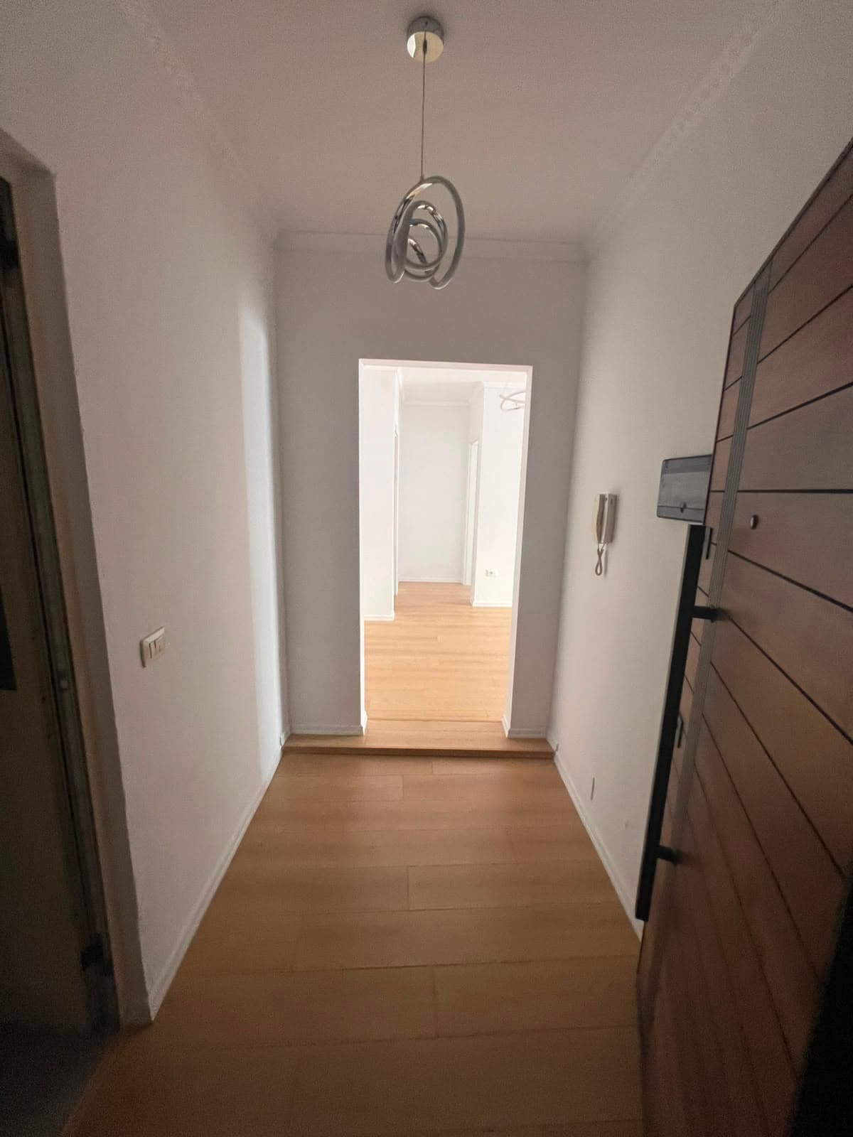 Shitet, Apartament 2+1 , Fresku, Tiranë 3