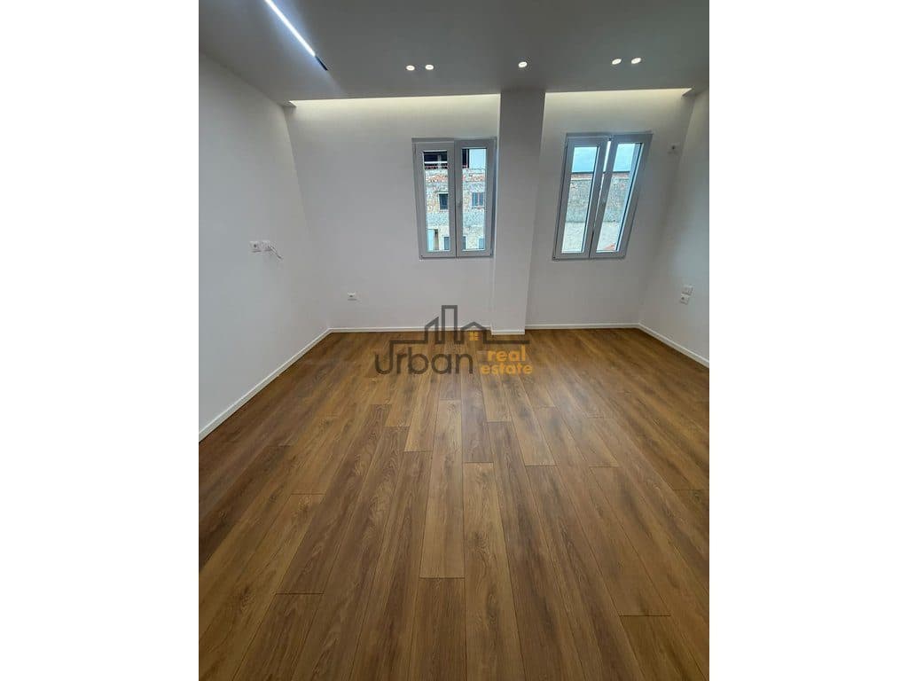 Shitet, Garsoniere , Mozaiku , Tiranë - 98,000€ | 28 m² 2