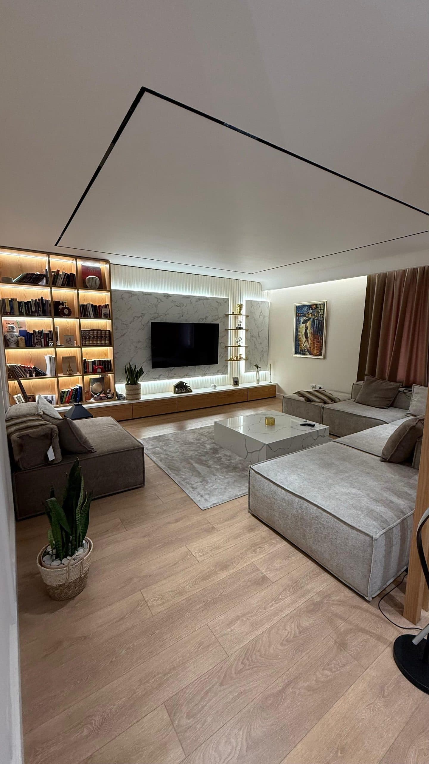 Shitet, Apartament 3+1+2 , Qendër, Tiranës