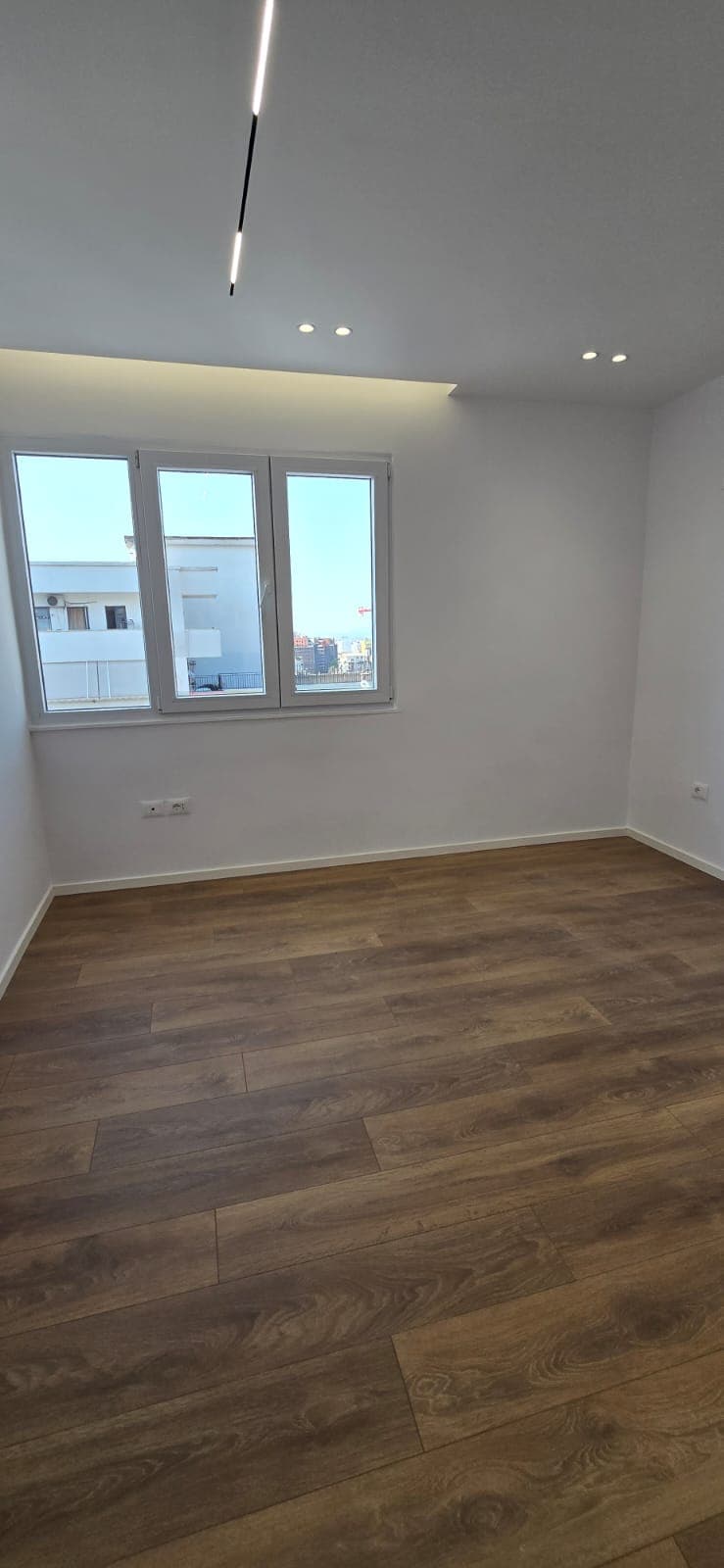 Shitet, Apartament 1+1, 21 Dhjetori, Tiranë 3