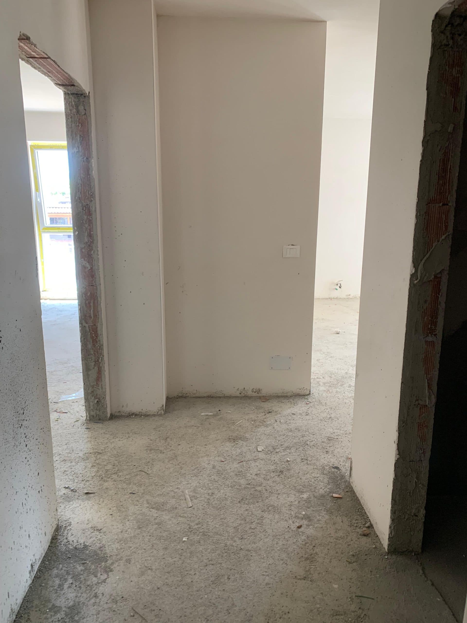 Shitet, Apartament, Xhamllik, Tiranë - 2000€ m2 4
