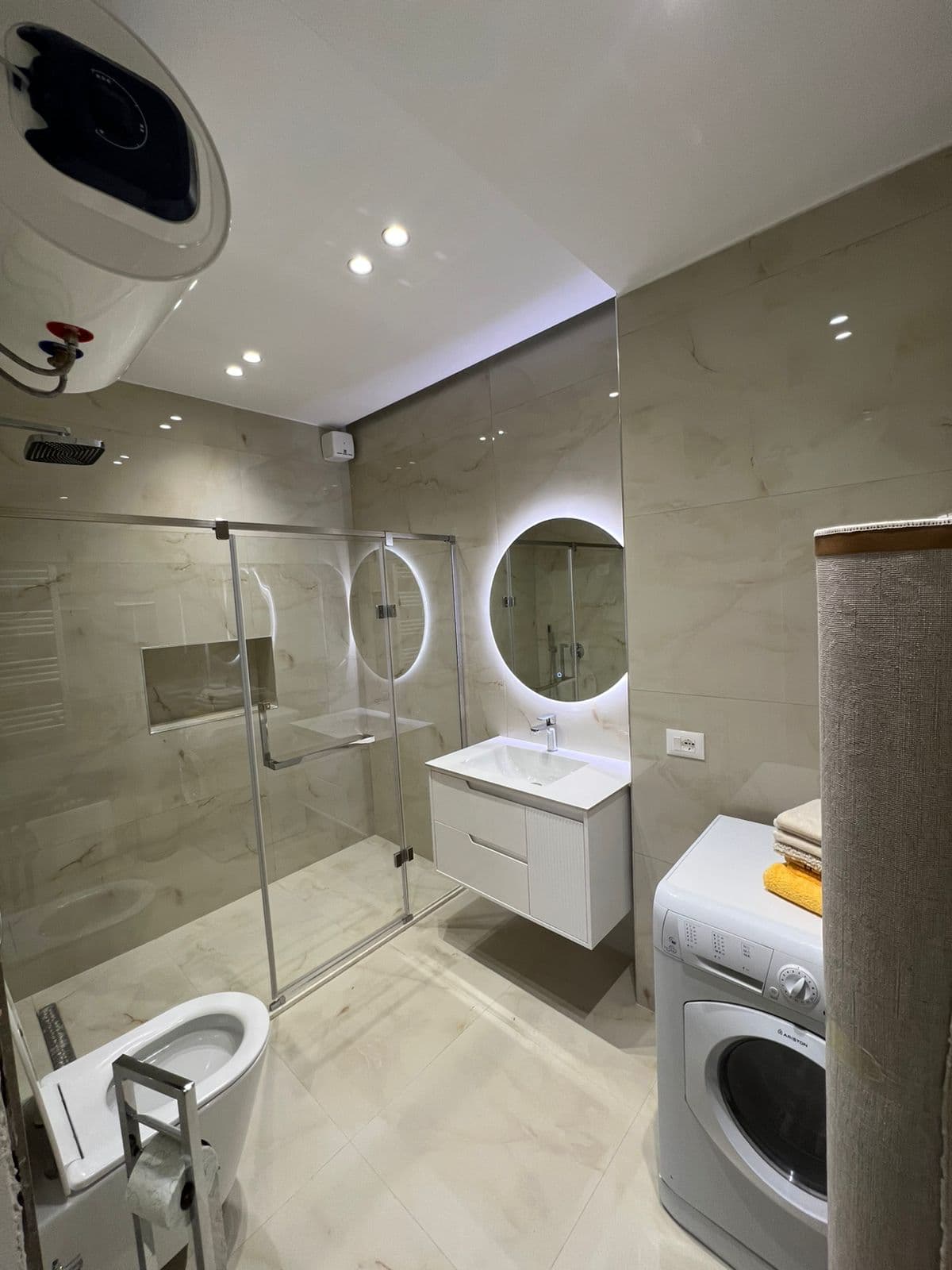 Qera, Vilë 2 Kate, Xhamllikun, Tiranë - 2000€ | 150 m²
