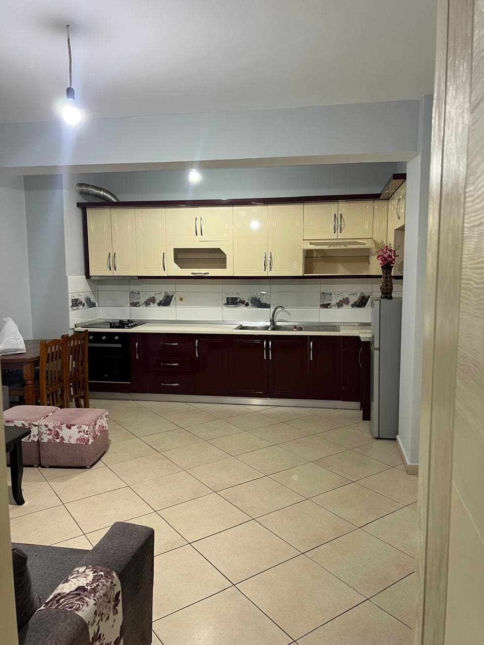 Shitet Apartament 1+1 te Kompleksi Malazian, Tiranë 2