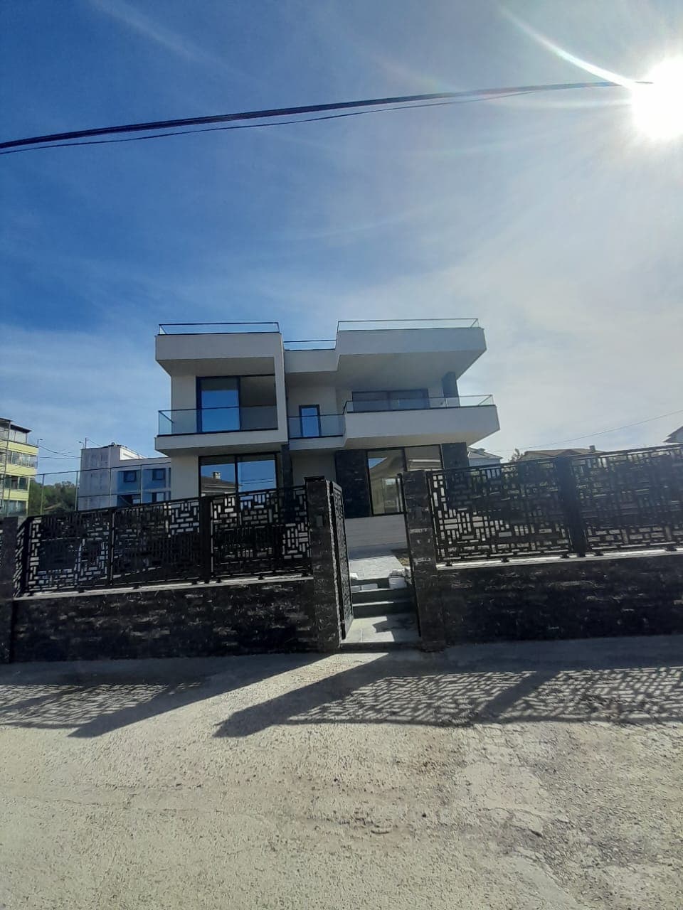 Shitet, Vilë, Pallati i Brigadave, Tiranë - 800.000€ | 480 m²