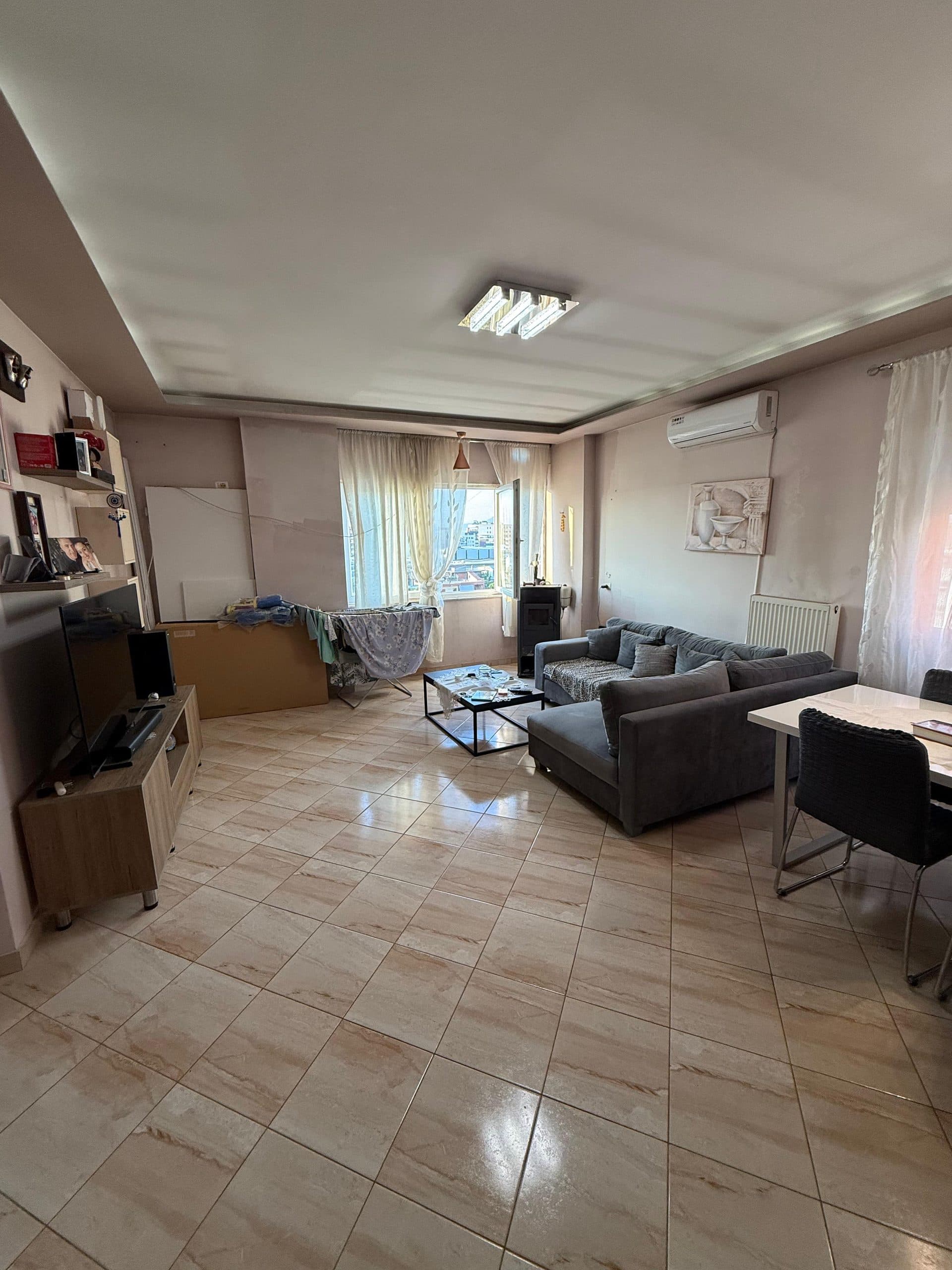 Shitet, Apartament 2+1+2, Prane Amerikan 3, Tiranë - 13,500,000 leke | 91 m²