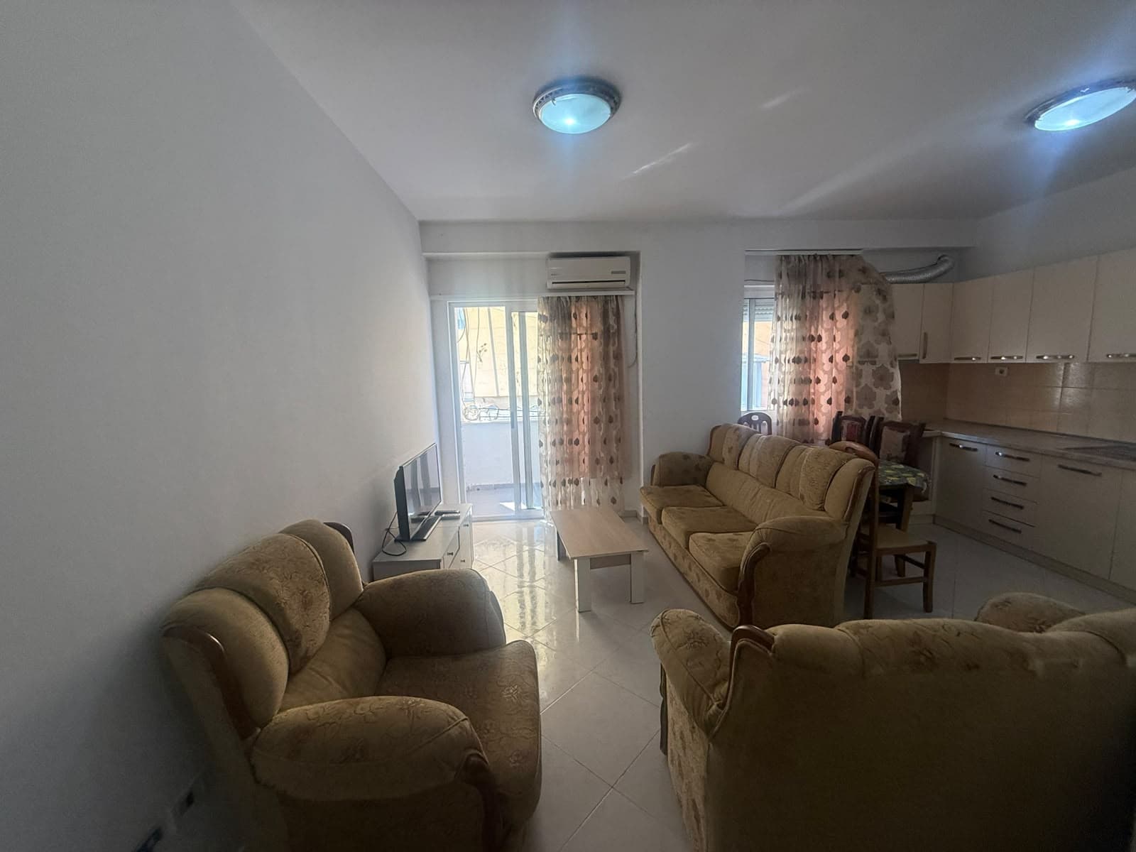 Shitet, Apartament 1+1,Rruga Xhanfize Keko, Tiranë 2