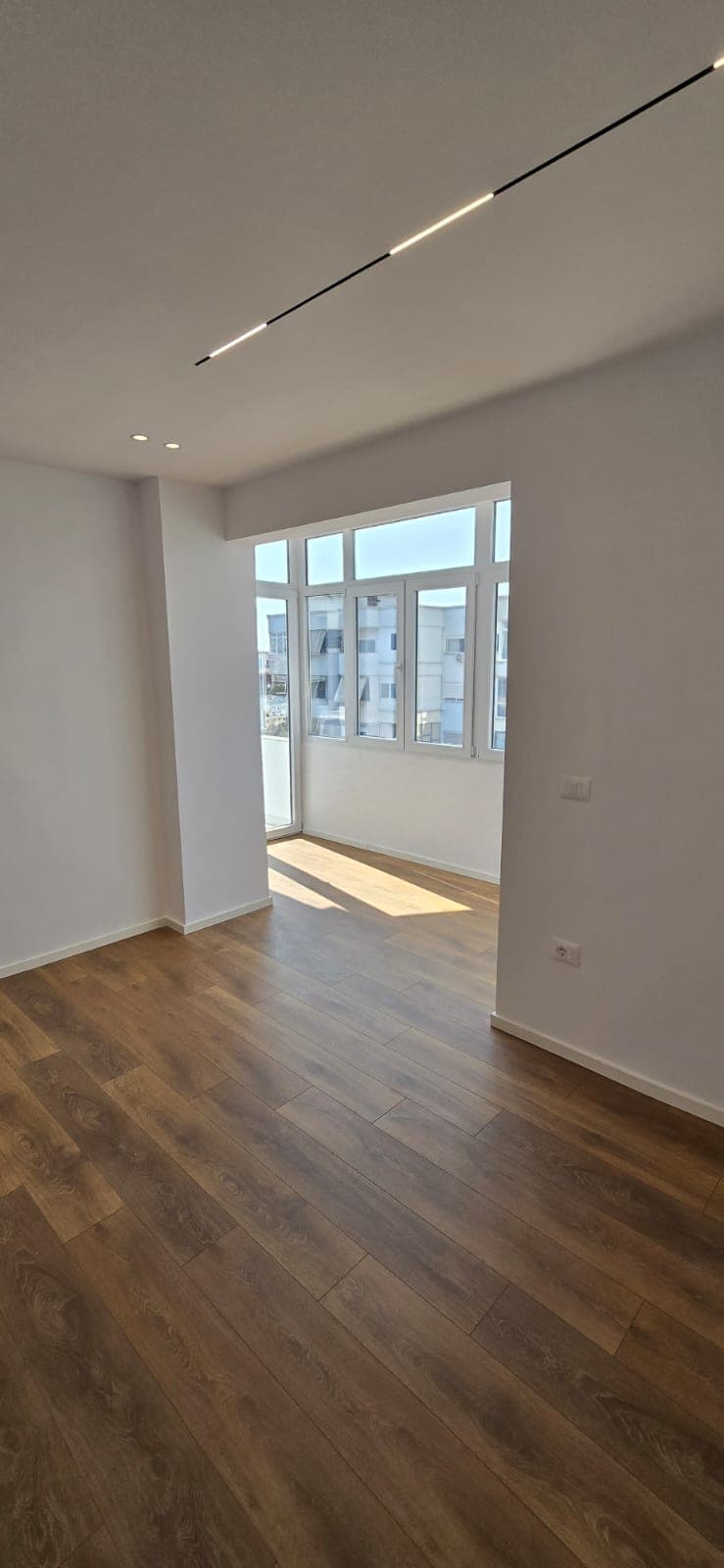 Shitet, Apartament 1+1, 21 Dhjetori, Tiranë 2