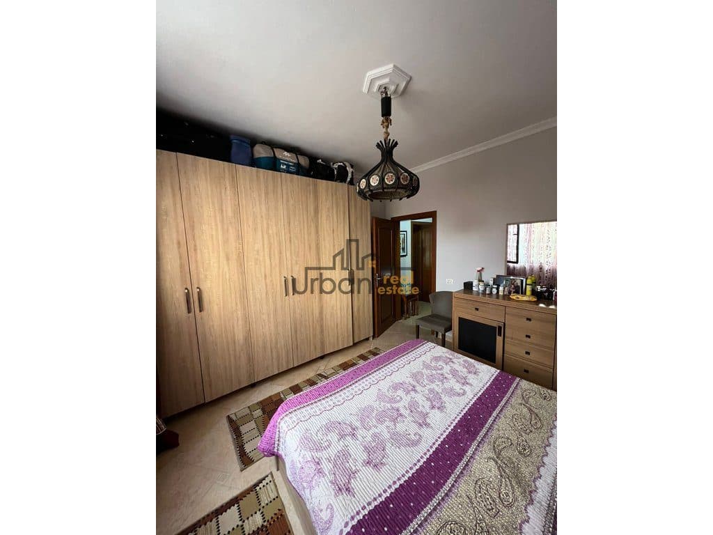 Shitet, Godinë Multifunksionale, pranë Oxhakut, Tiranë - 1.450.000€ | 1000 m² 4