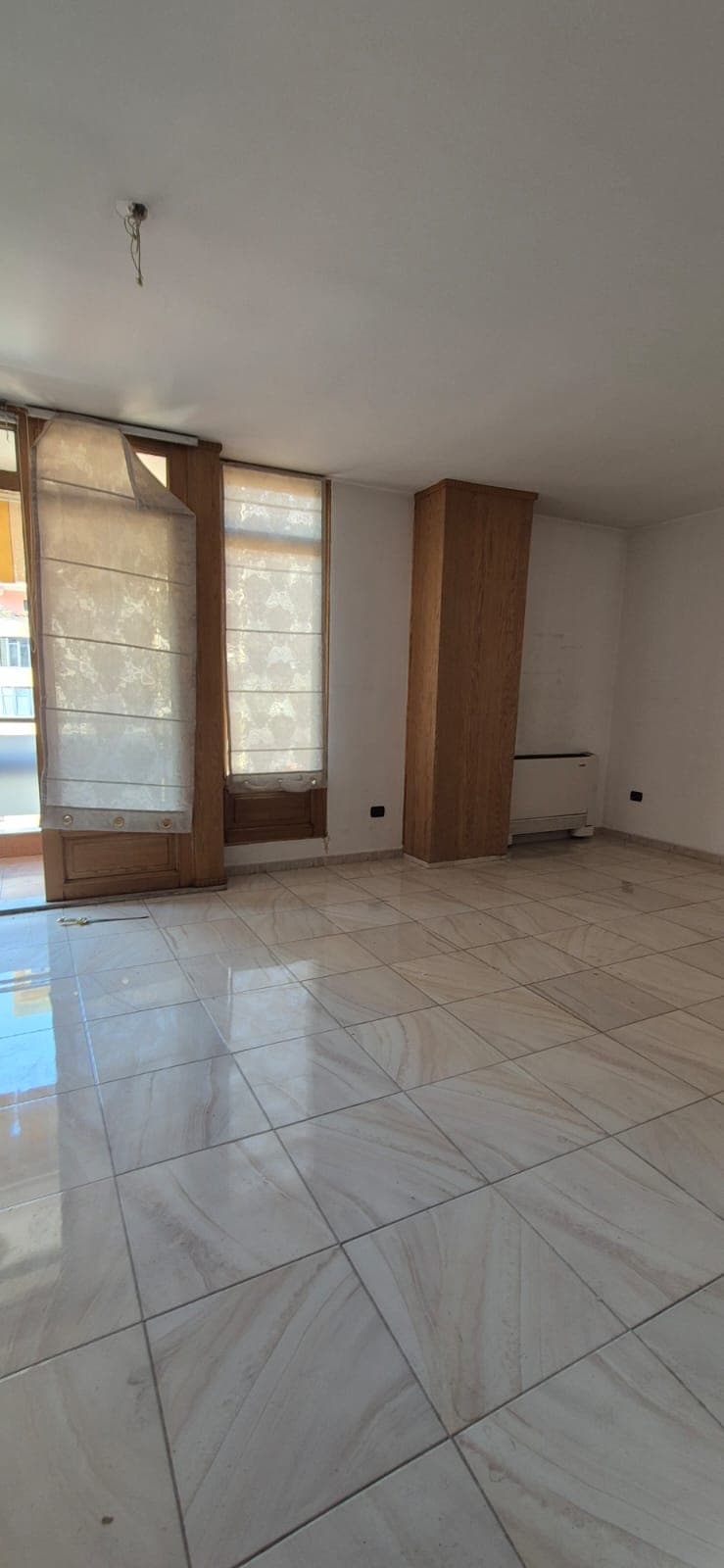 Shitet, Apartament 2+1+2 ,21 Dhjetori, Tiranë 2