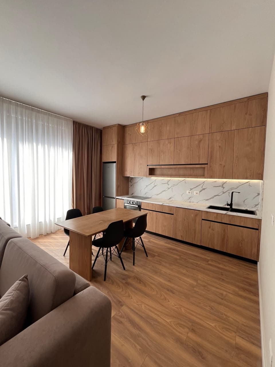 Qera, Apartament 1+1 , Siri Kodra, Tiranë - 75,000 Lekë| 73 m²