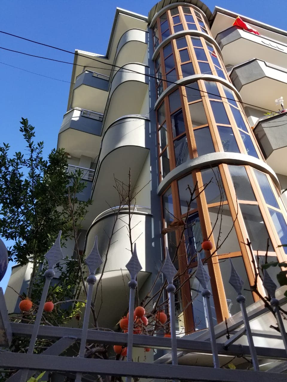 Shitet, Vilë 5-Katëshe, Selitë, Tiranë - 750000€ | 720 m²