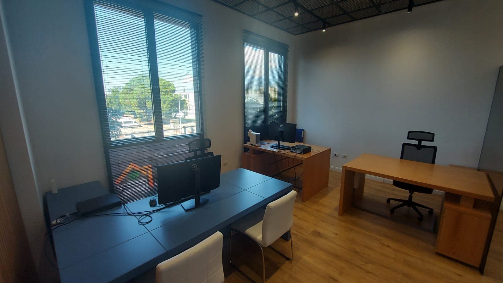 Shitet Ambient Zyre te Rr Kongresi Manastirit, Tiranë - 105,000€ | 42 m² 3