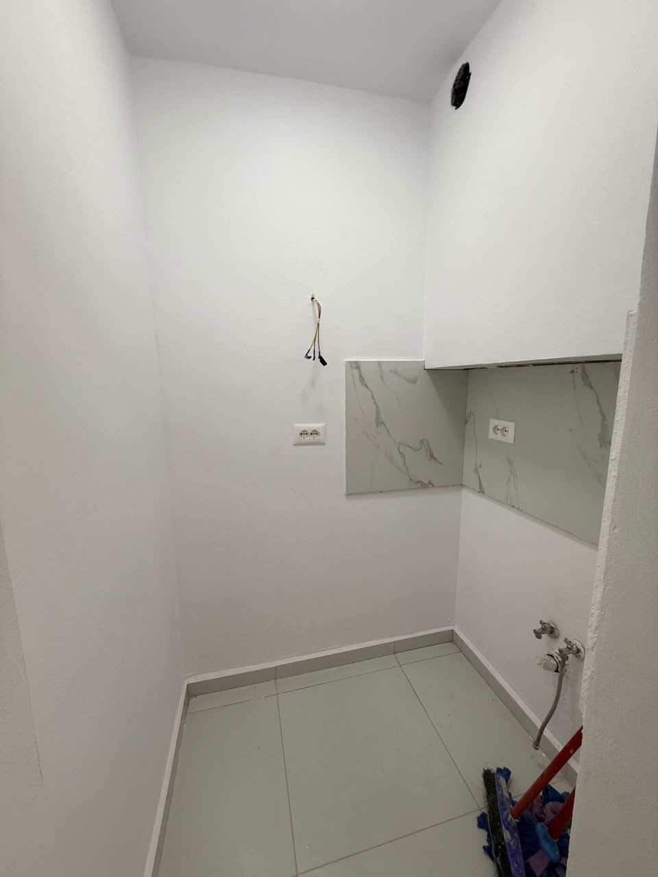 Qera, Ambient Biznesi, Rruga Asim Vokshi, Tiranë 4
