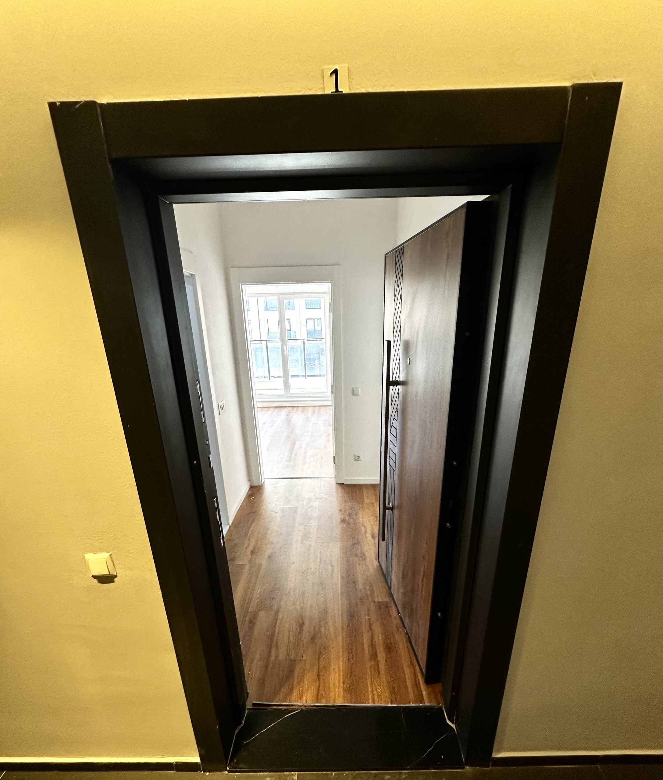 Zyre me QIRA - 68 m²| Rruga B 4