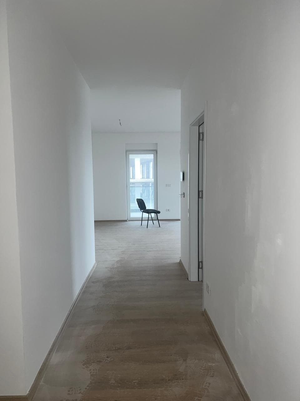Apartament për SHITJE – 164 m² | Lagjja Emshir (Kati i 4-të)