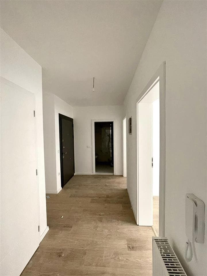 APARTAMENT PËR QIRA – 84 m² 3