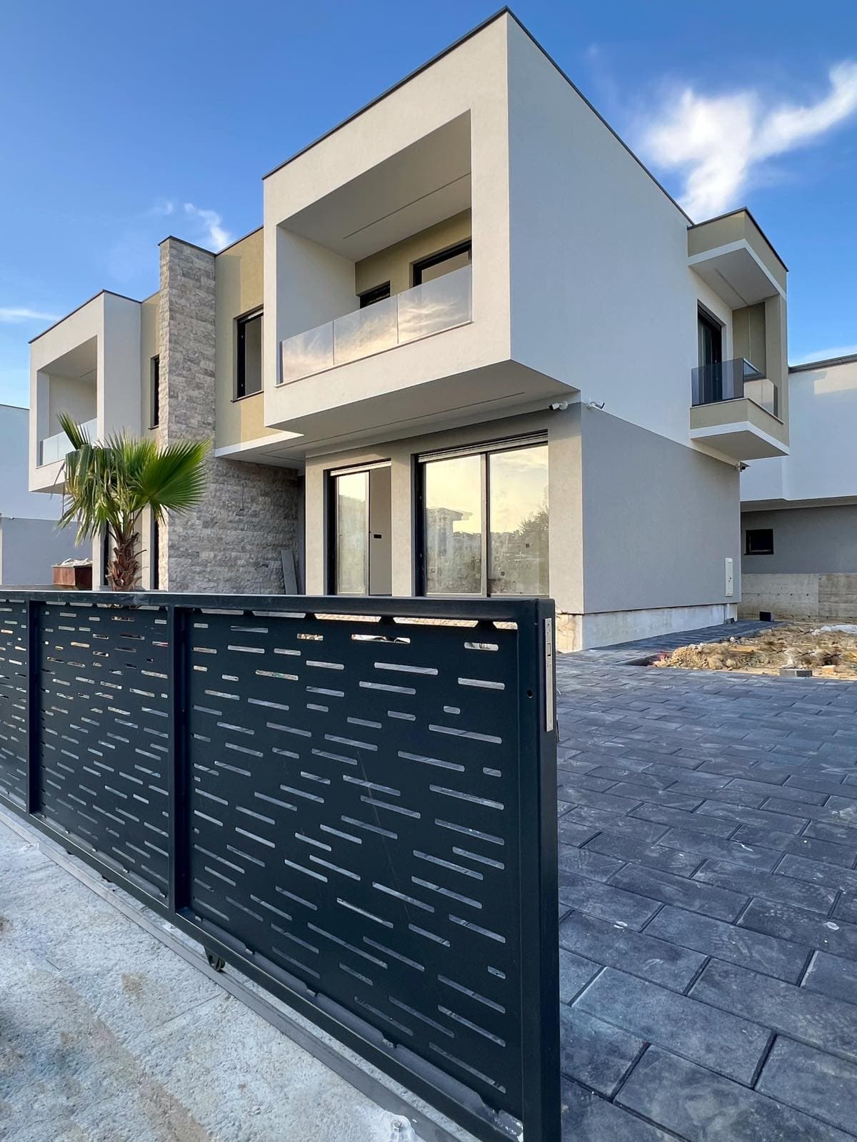 Vila për SHITJE – 150 m² | Ulqin 3