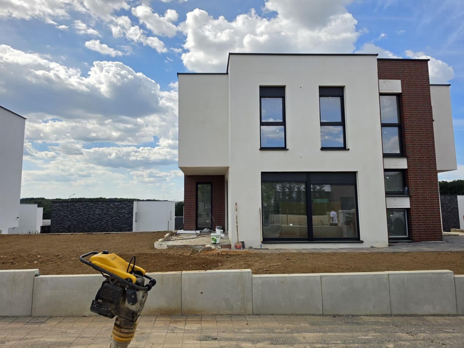 Shtëpi në Shitje – 292 m² | Panorama 3