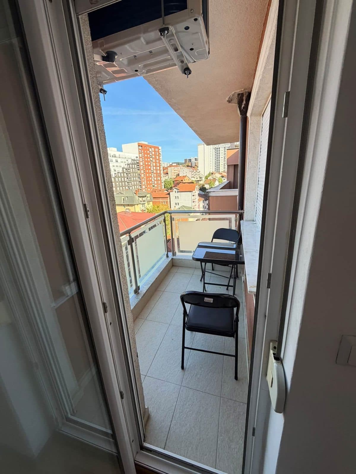 APARTAMENT PËR QIRA – 100 m²