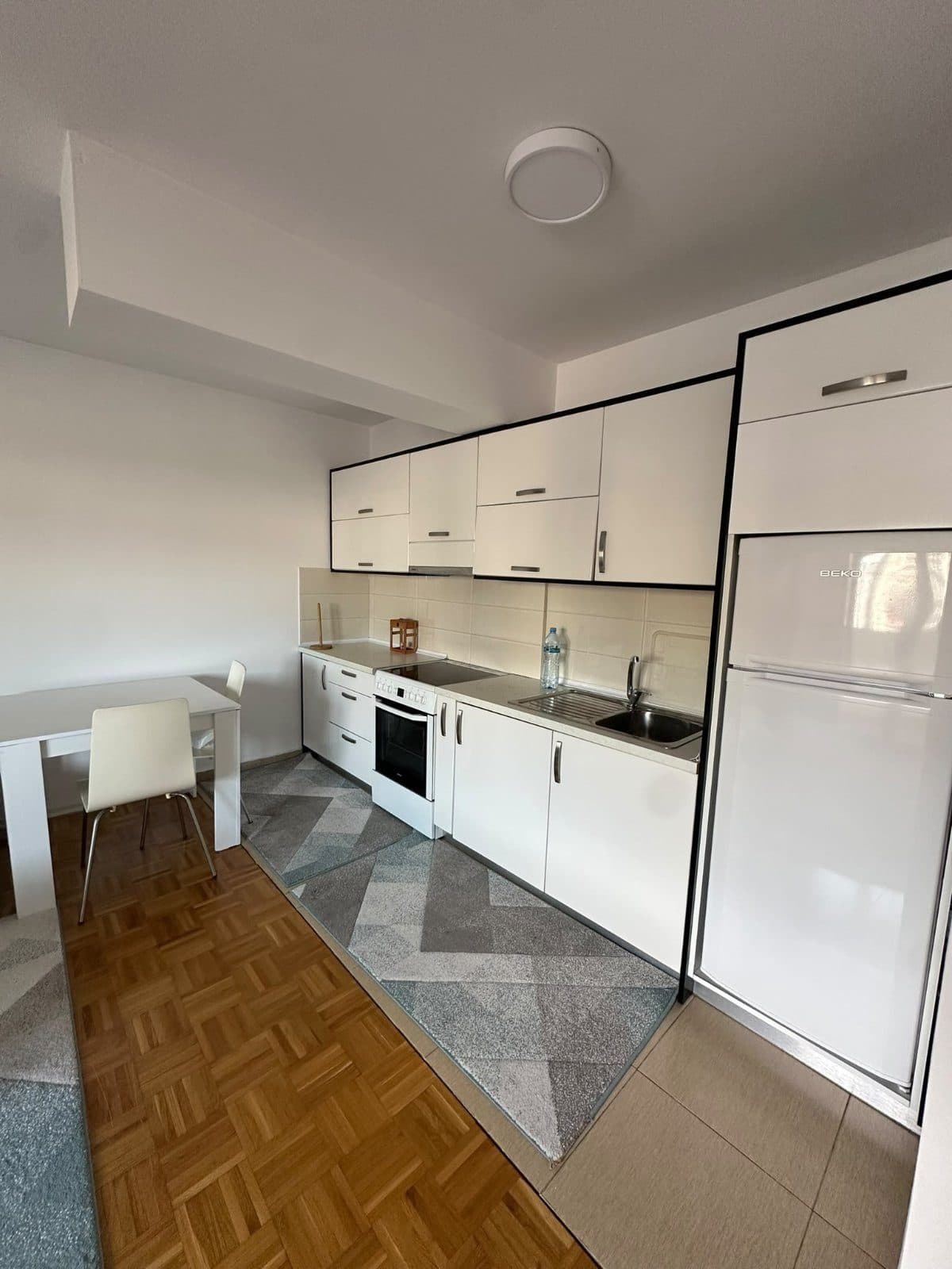 Banesë në SHITJE – 77 m² | Dragodan, 2