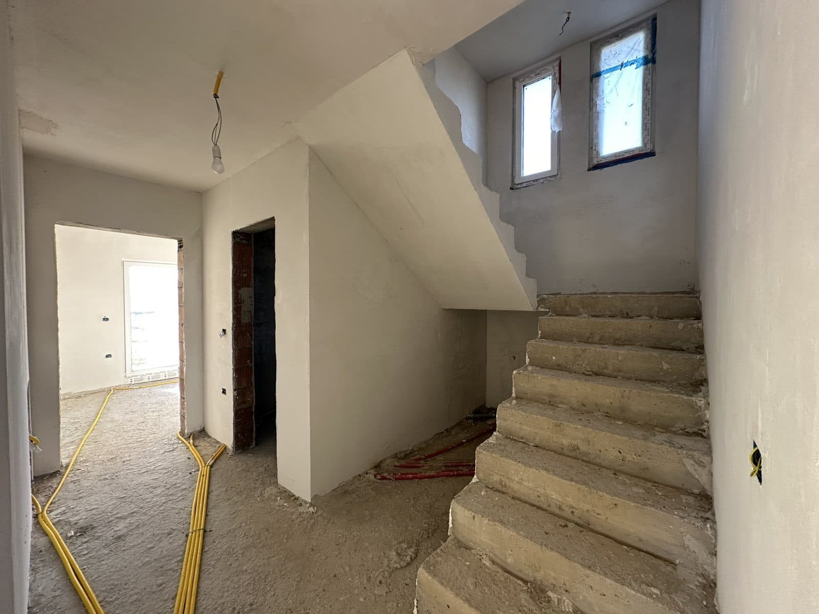 Shtëpi për Shitje – 200 m²