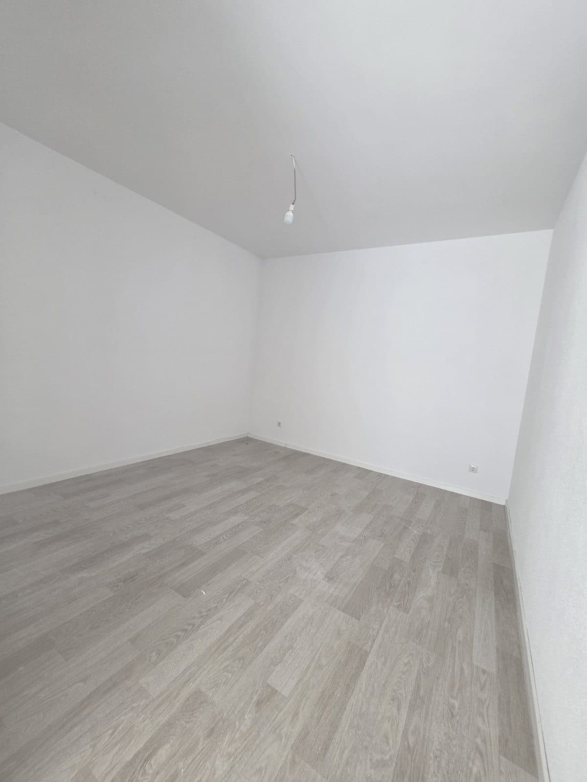 Penthouse për Shitje – 230 m² | Rruga Remzi Hoxha, Ferizaj