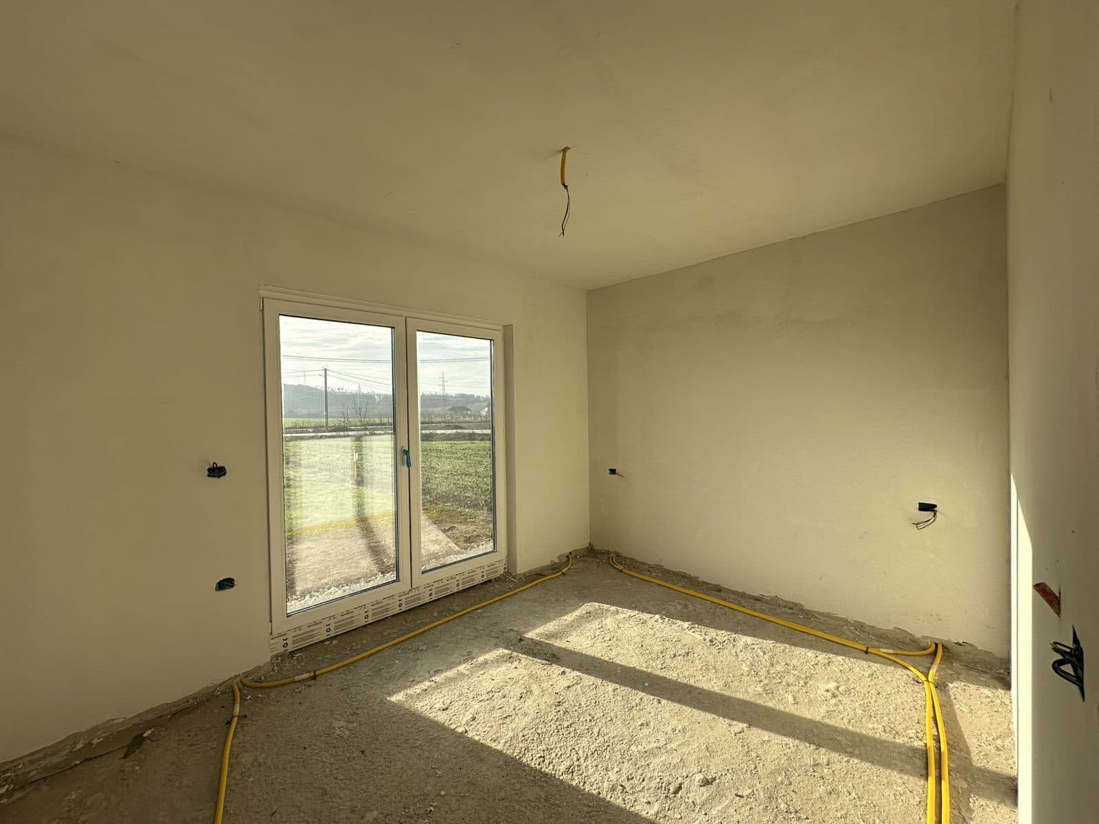 Shtëpi për Shitje – 200 m²