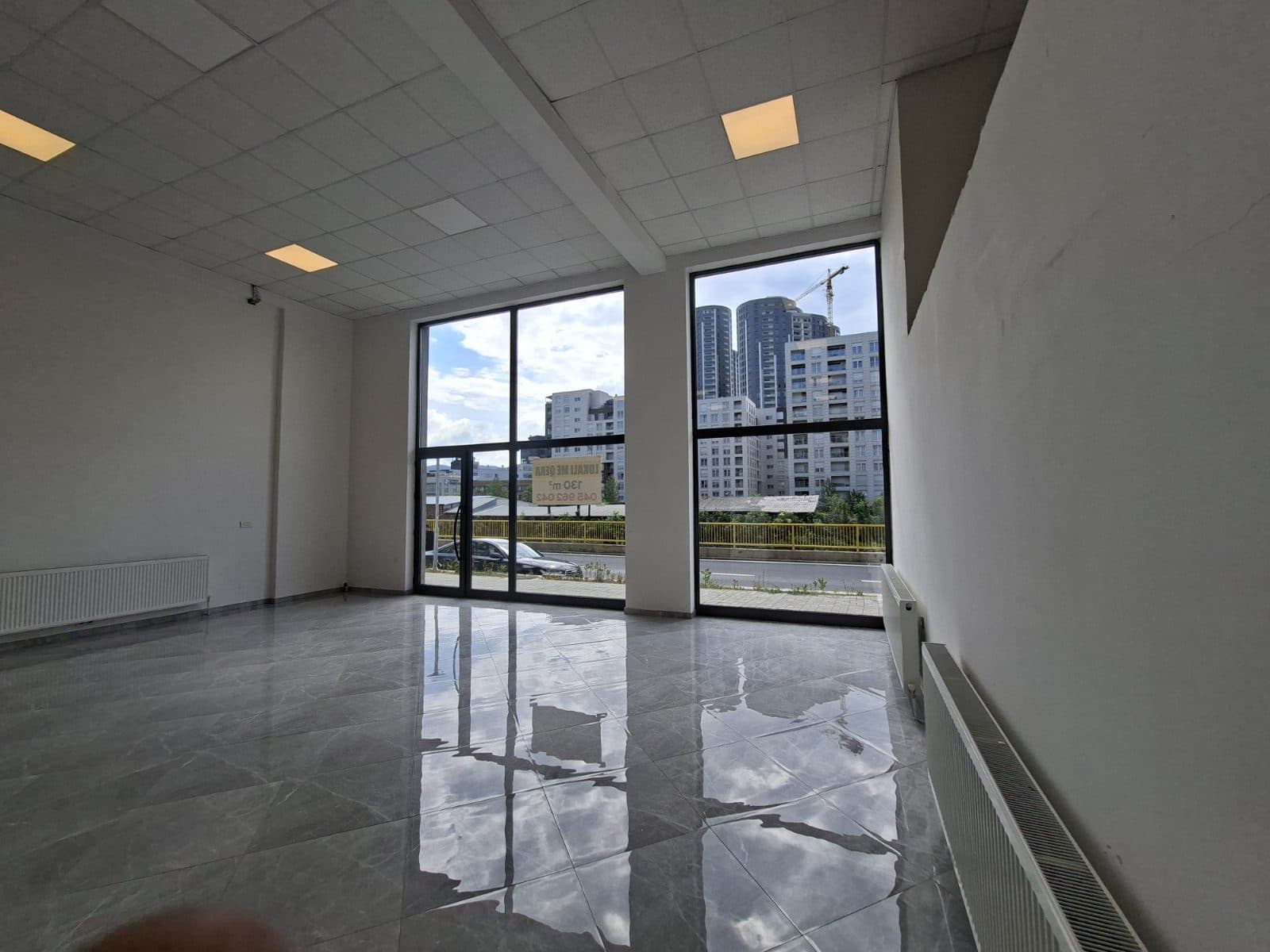 Lokal me QIRA – 130 m² | Arbëri 2